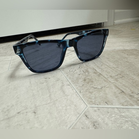 Privé Revaux Sunglasses - The Beau - Women’s - Picture 3 of 4